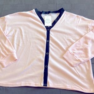 Large pick and black top